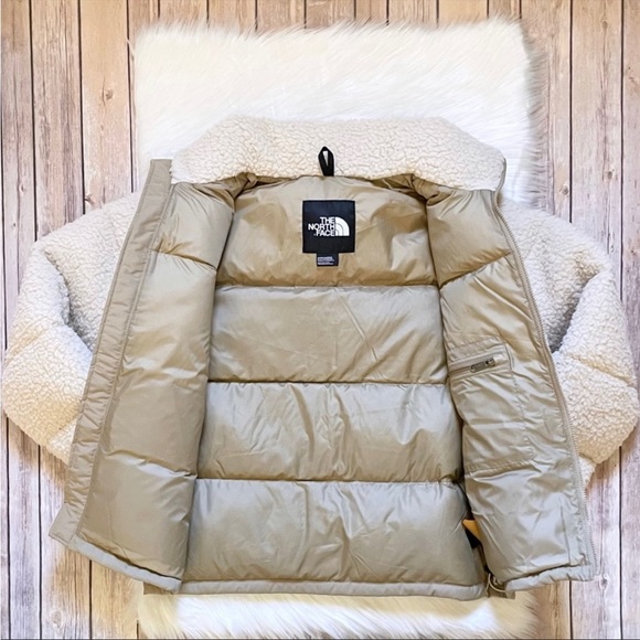 The North Face Sherpa Nuptse Jacket - Picture 6 of 12